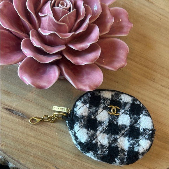 Chanel RARE Authentic Tweed Black/White Coin Purse/ Keychain